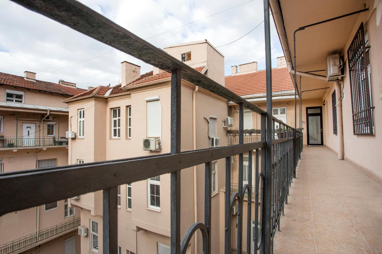 Atomic 2 Apartment Belgrade Exterior photo